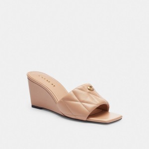 Coach Emma Wedge With Quilting Buff Women Sandals Pink | UAE_CH67488